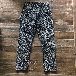 EUC Lululemon Align Crop 21”